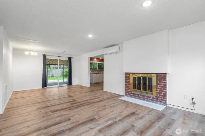 Property photo for 16458 Ne 17th Place, Bellevue photo 12