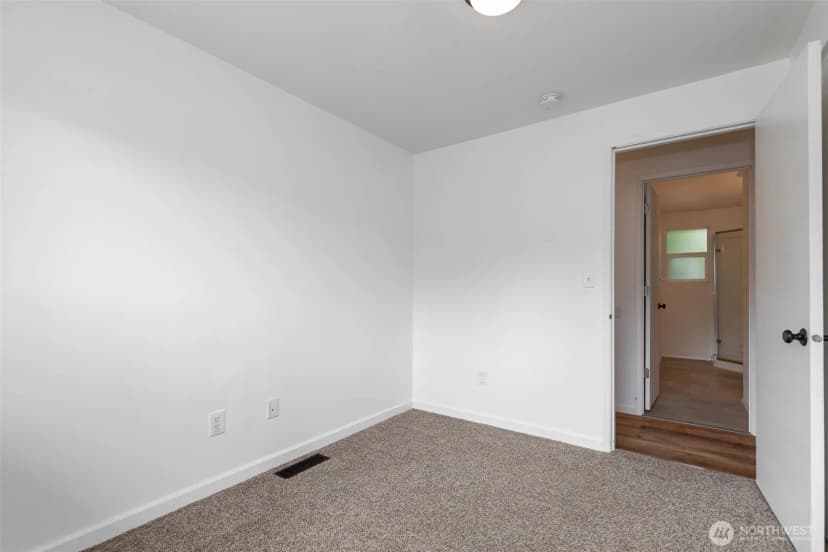 Property photo for 16458 Ne 17th Place, Bellevue photo 20