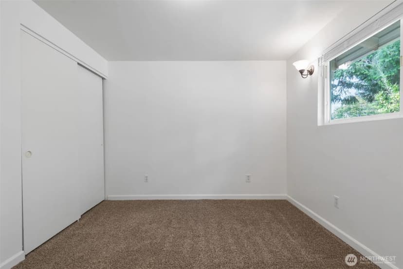 Property photo for 16458 Ne 17th Place, Bellevue photo 29