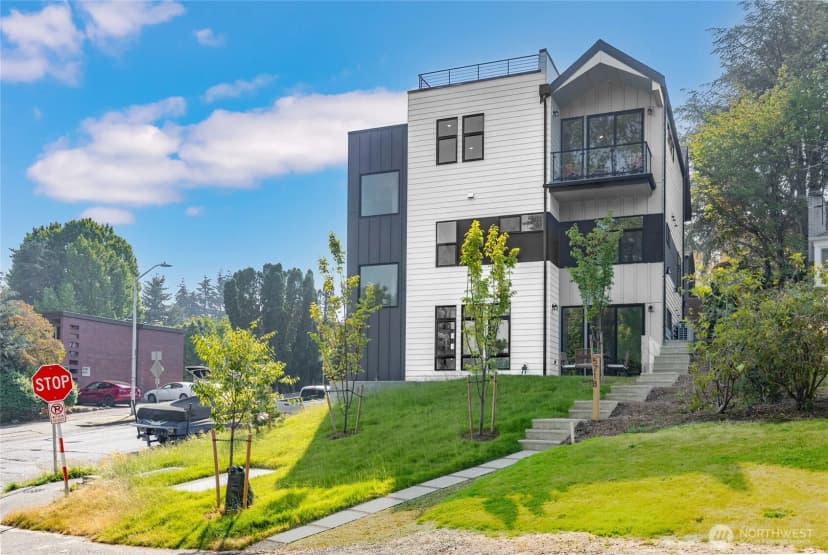 Property photo for 5718 Ne 65th Street, Seattle photo 26