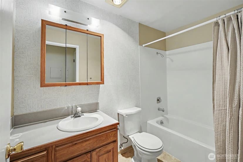 Property photo for 17431 Ambaum Blvd S ##d15, Burien photo 21