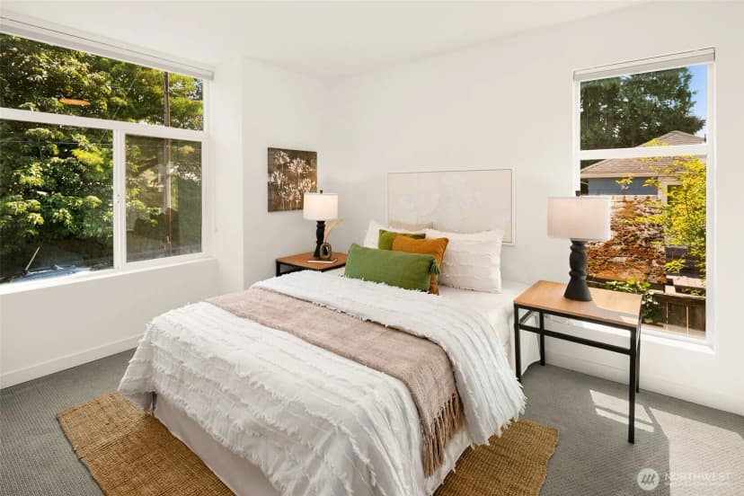 Property photo for 4919 Meridian Avenue N, Seattle photo 10