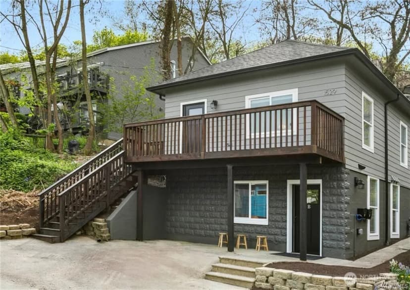 Property photo for 1529 Sturgus Avenue S #b, Seattle
