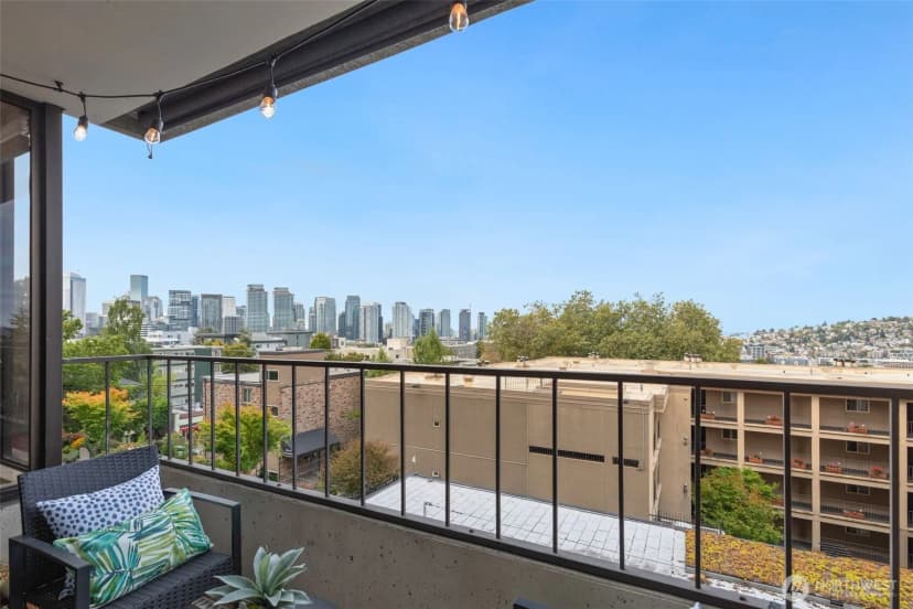 Property photo for 601 Belmont Avenue E #d3, Seattle