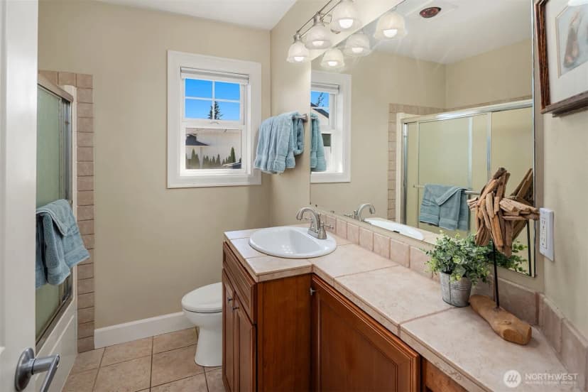 Property photo for 605 11th Avenue, Kirkland photo 37