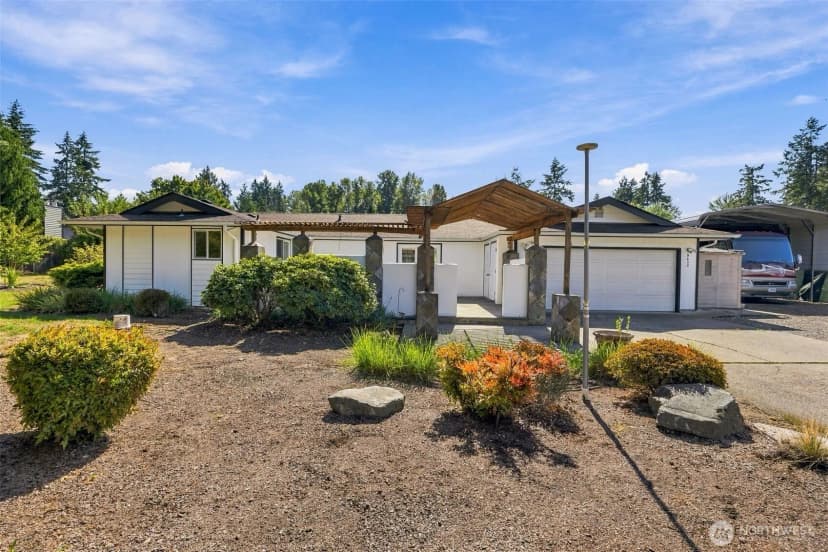 Property photo for 9422 144th Street E, Puyallup photo 2