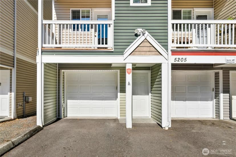 Property photo for 5205 Solberg Drive Sw #a, Lakewood photo 2
