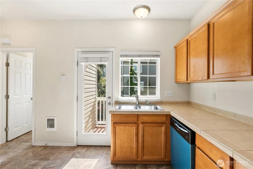 Property photo for 5205 Solberg Drive Sw #a, Lakewood photo 12