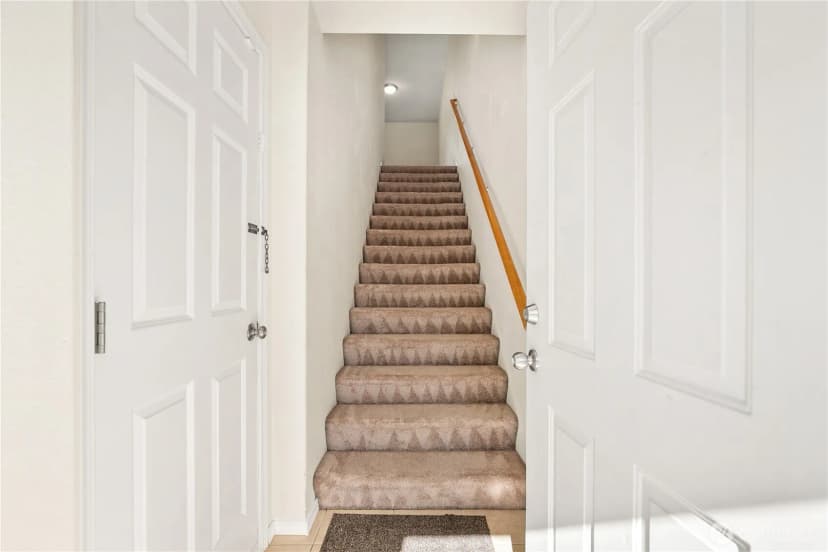 Property photo for 5205 Solberg Drive Sw #a, Lakewood photo 3