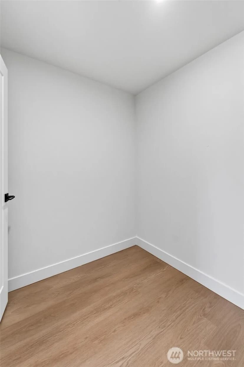 Property photo for 3035 18th Street Se, Auburn photo 19