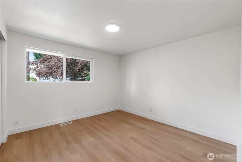 Property photo for 3035 18th Street Se, Auburn photo 23