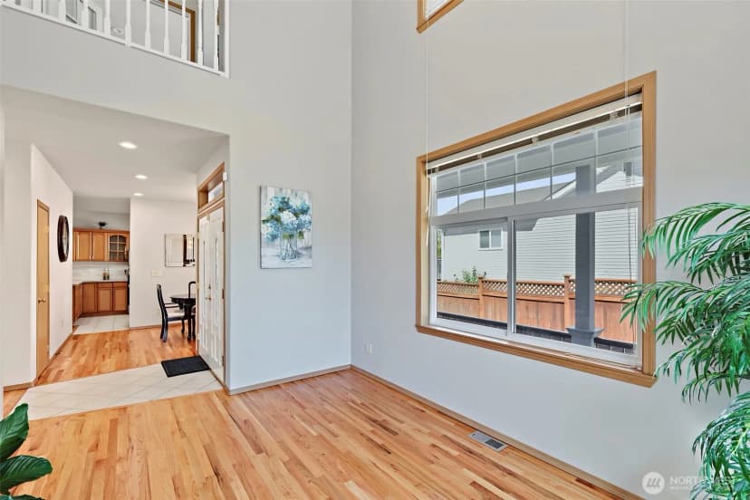 Property photo for 10821 Crestwood Drive S, Seattle photo 3