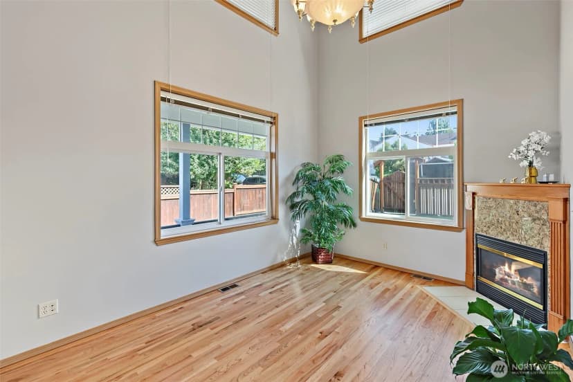 Property photo for 10821 Crestwood Drive S, Seattle photo 2