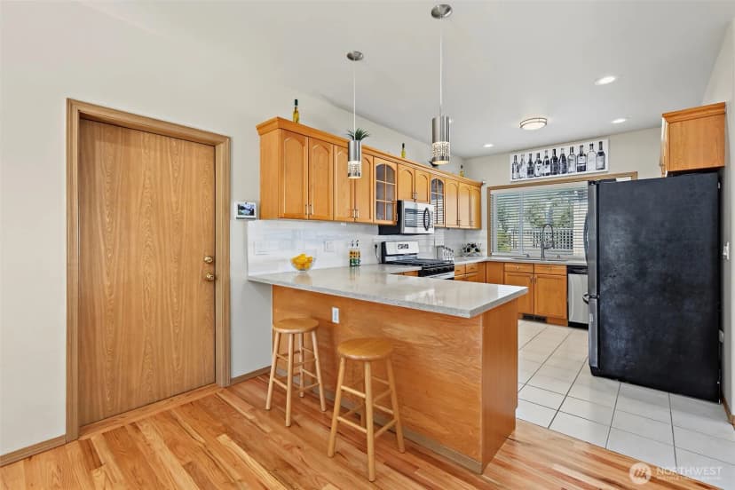 Property photo for 10821 Crestwood Drive S, Seattle photo 11