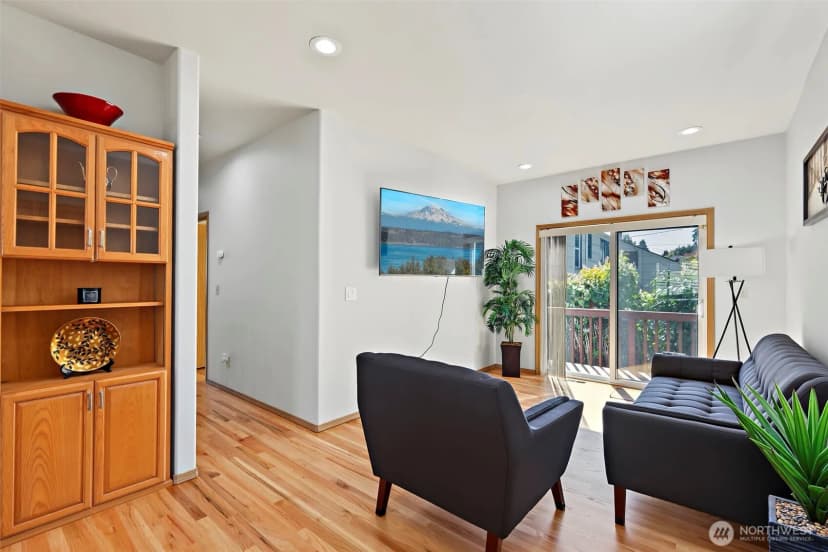 Property photo for 10821 Crestwood Drive S, Seattle photo 10