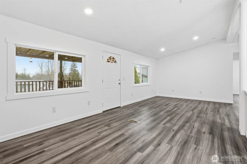 Property photo for 13868 Chain Lake Rd, Monroe photo 5