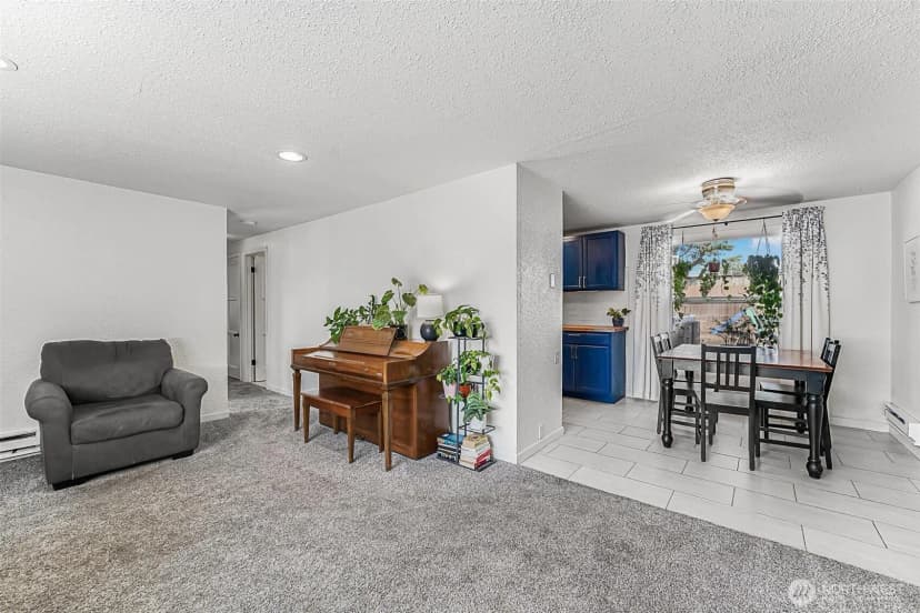 Property photo for 8105 Fairway Drive Sw, Lakewood photo 4