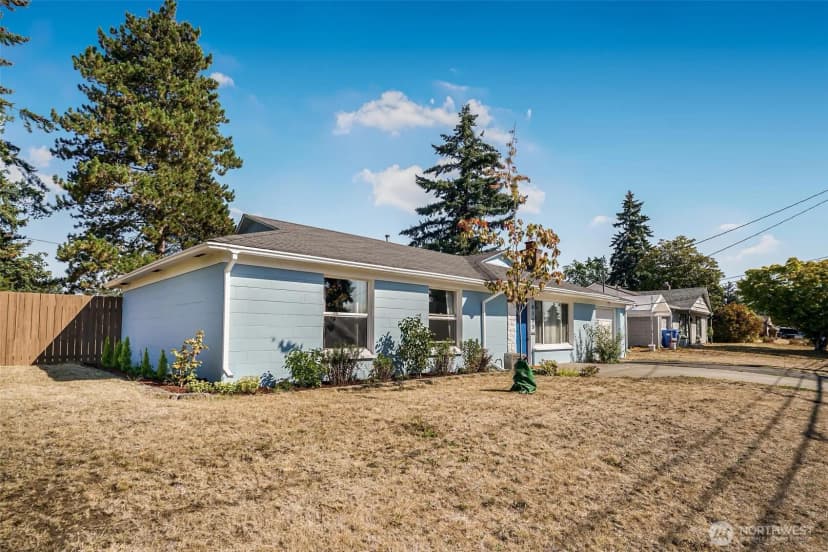 Property photo for 8105 Fairway Drive Sw, Lakewood photo 27