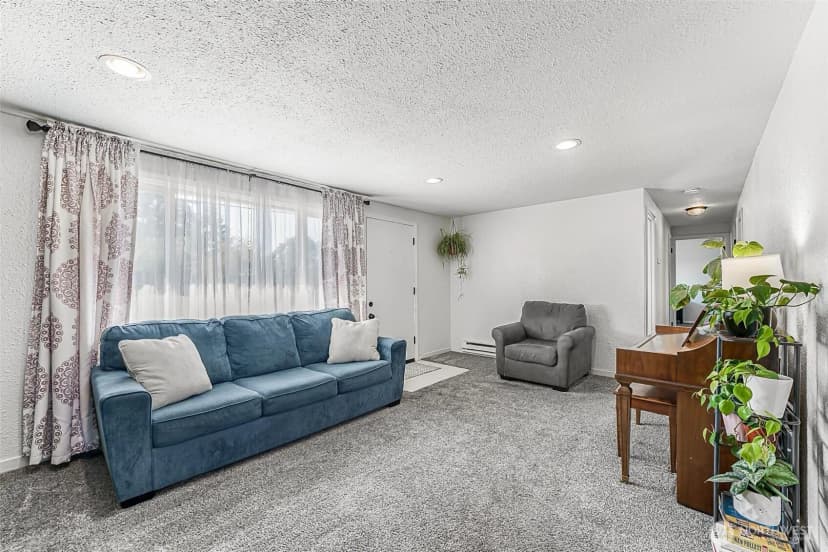 Property photo for 8105 Fairway Drive Sw, Lakewood photo 2