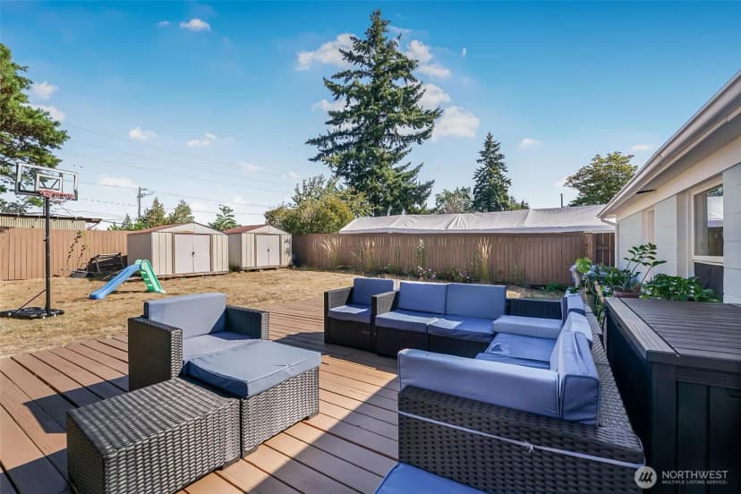 Property photo for 8105 Fairway Drive Sw, Lakewood photo 24