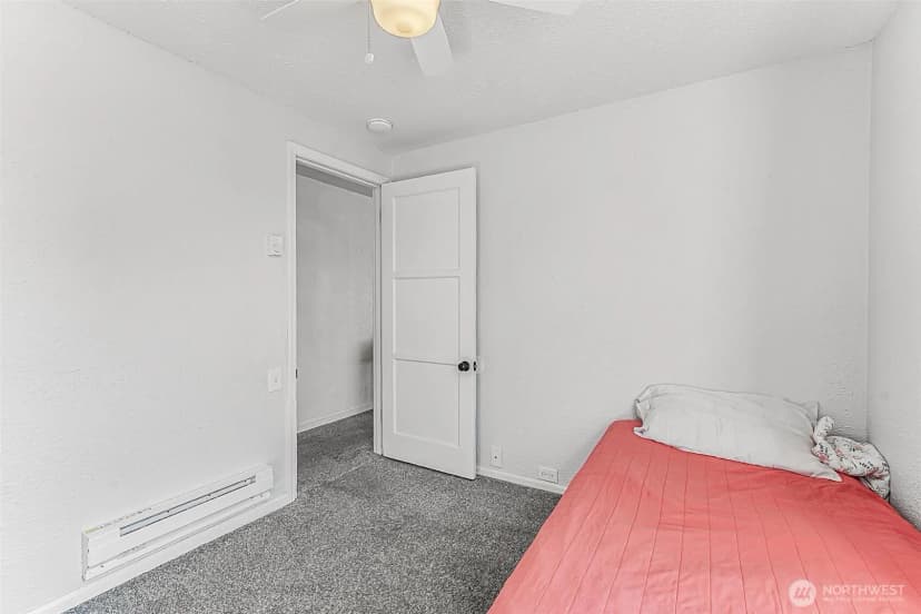 Property photo for 8105 Fairway Drive Sw, Lakewood photo 16
