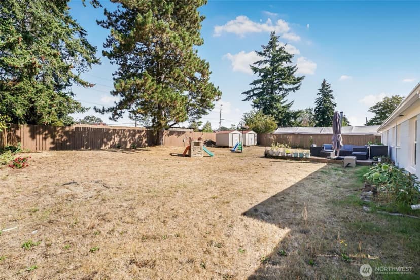 Property photo for 8105 Fairway Drive Sw, Lakewood photo 23