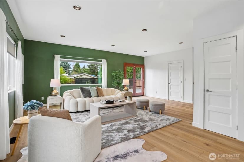Property photo for 10030 37th Avenue Sw, Seattle photo 17