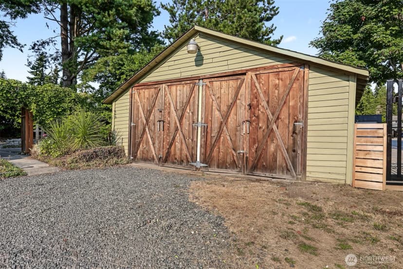 Property photo for 19127 80th Avenue W, Edmonds photo 18