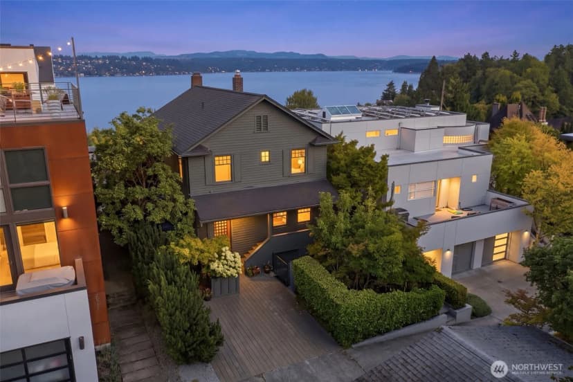 Property photo for 2039 34th Avenue S, Seattle photo 2