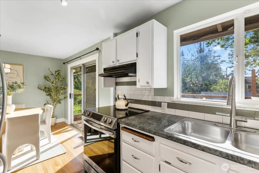 Property photo for 22704 38th Avenue W, Mountlake Terrace photo 13