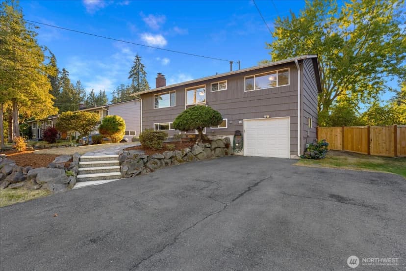 Property photo for 22704 38th Avenue W, Mountlake Terrace photo 3