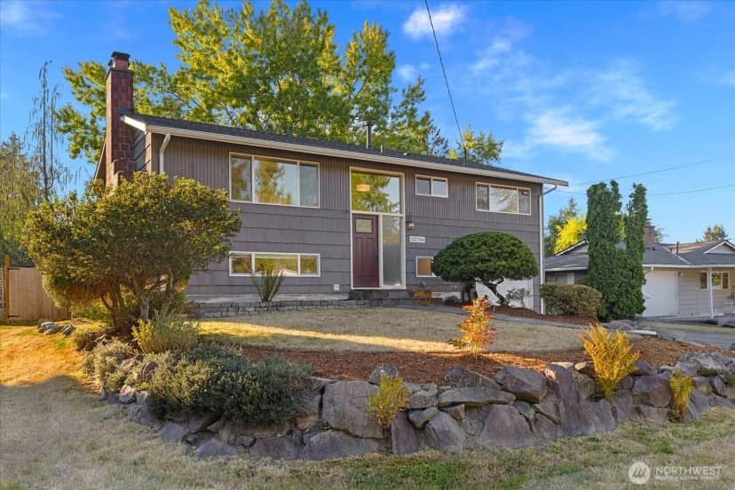 Property photo for 22704 38th Avenue W, Mountlake Terrace photo 2