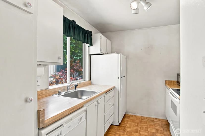 Property photo for 4801 180th Street Sw #b205, Lynnwood photo 3
