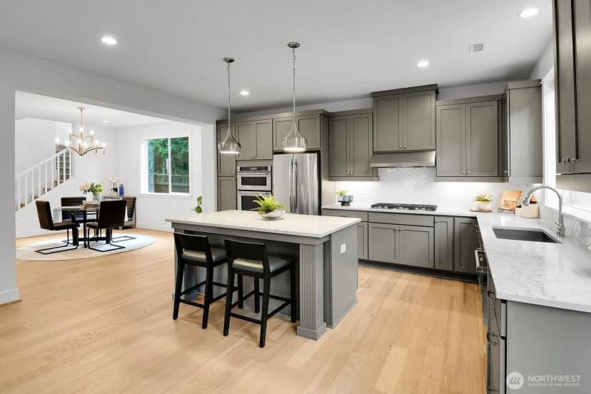 Property photo for 1413 239th Avenue Ne, Sammamish photo 5