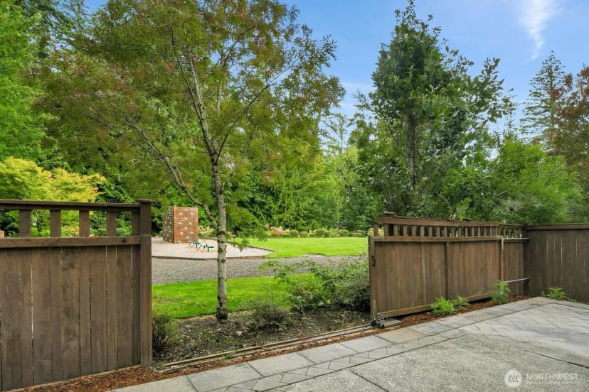Property photo for 1413 239th Avenue Ne, Sammamish photo 19