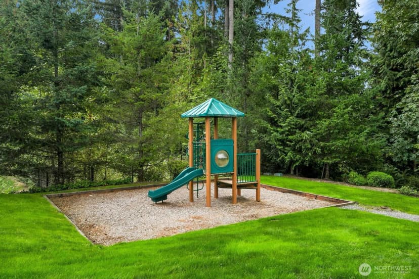 Property photo for 1413 239th Avenue Ne, Sammamish photo 21