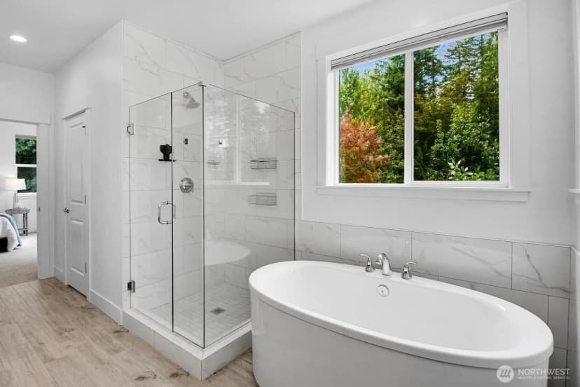 Property photo for 1413 239th Avenue Ne, Sammamish photo 9