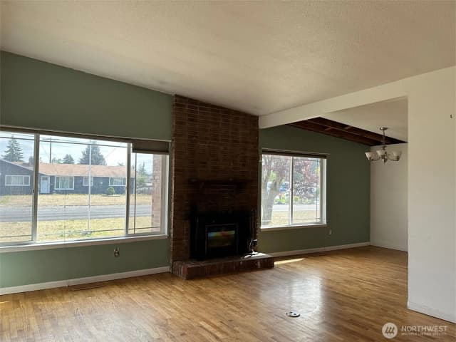 Property photo for 14208 Golden Given Rd E, Tacoma photo 4