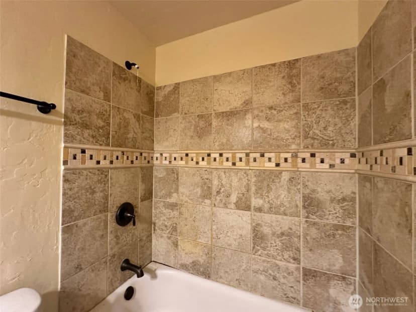 Property photo for 14208 Golden Given Rd E, Tacoma photo 17