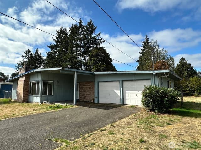 Property photo for 14208 Golden Given Rd E, Tacoma photo 3