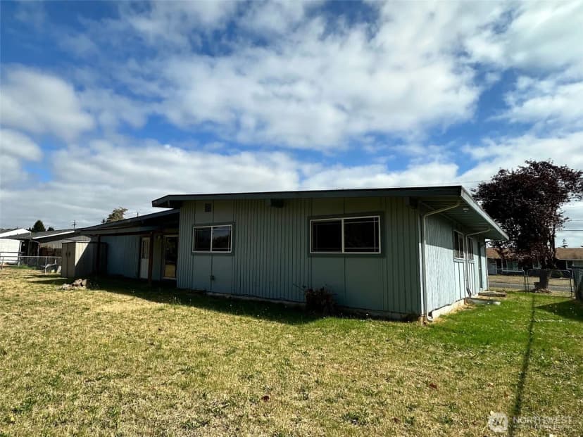 Property photo for 14208 Golden Given Rd E, Tacoma photo 24