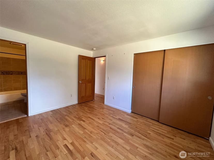 Property photo for 14208 Golden Given Rd E, Tacoma photo 11