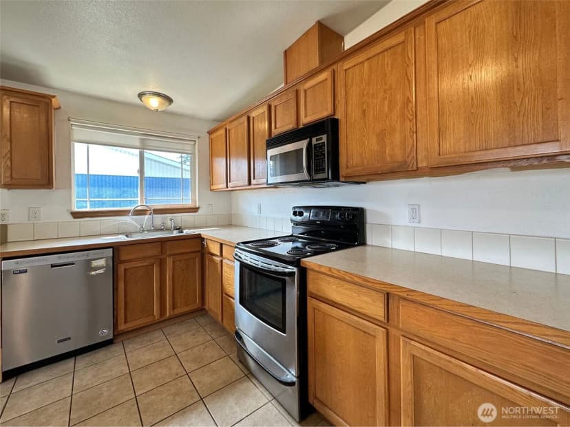 Property photo for 14208 Golden Given Rd E, Tacoma photo 9