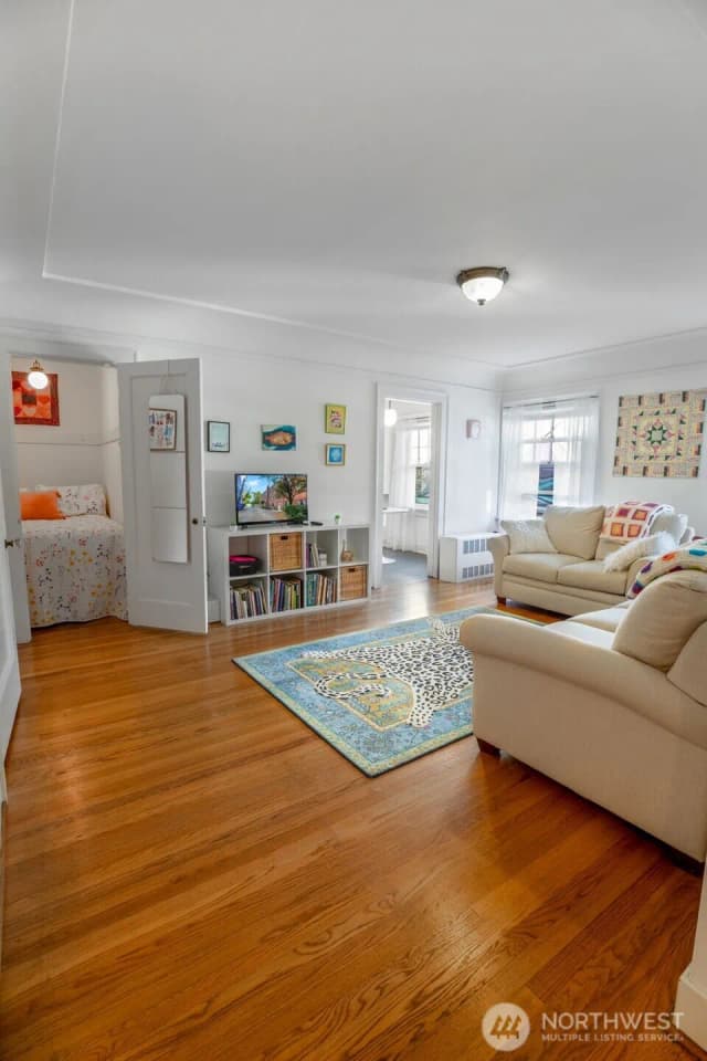 Property photo for 1605 E Olive Street #208, Seattle photo 3