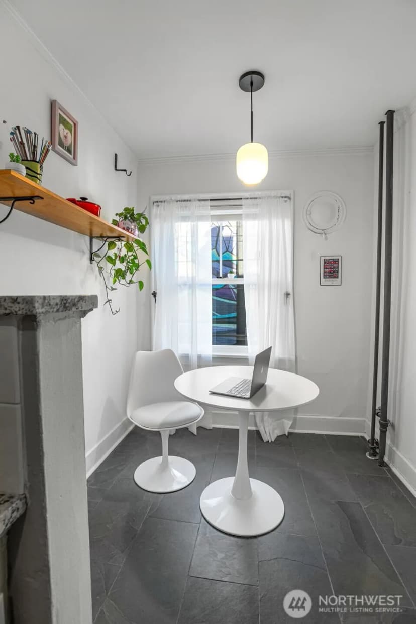 Property photo for 1605 E Olive Street #208, Seattle photo 9