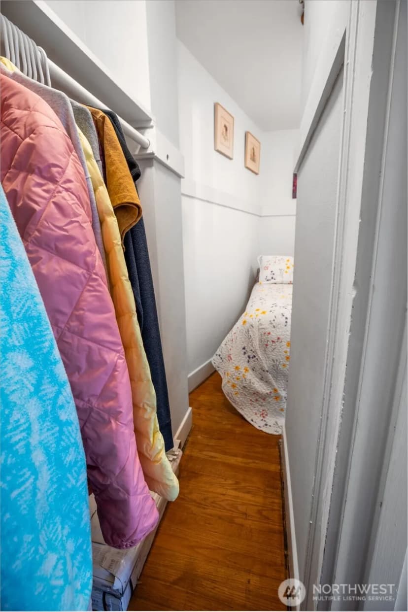 Property photo for 1605 E Olive Street #208, Seattle photo 15