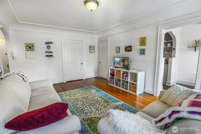 Property photo for 1605 E Olive Street #208, Seattle photo 5