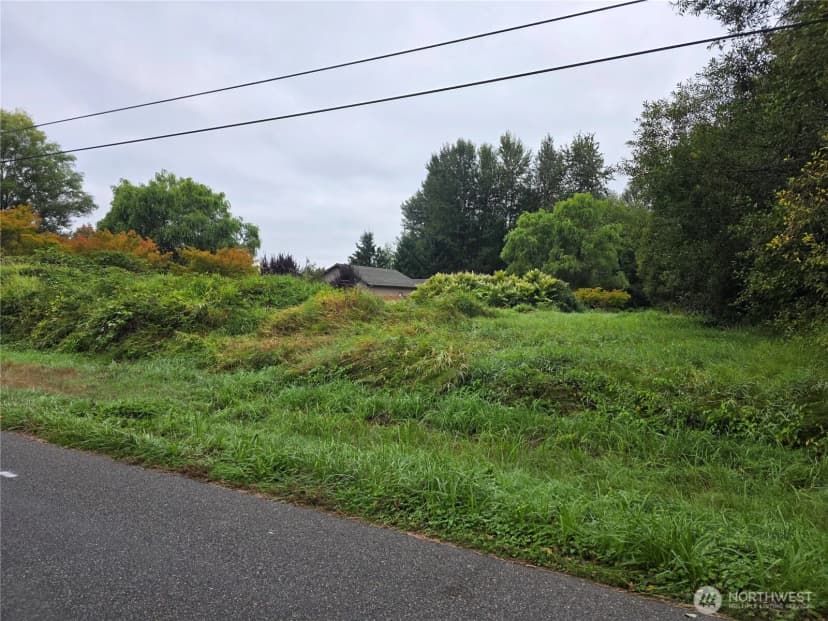 Property photo for 1003 12th Avenue Sw, Puyallup