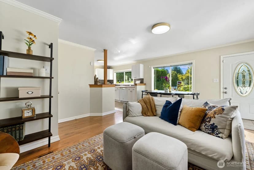 Property photo for 3610 Sw Kenyon Street, Seattle photo 4