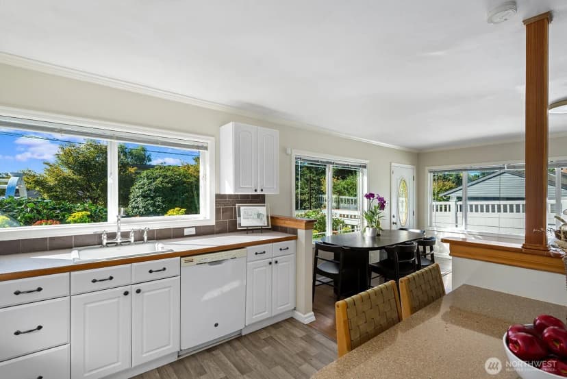 Property photo for 3610 Sw Kenyon Street, Seattle photo 12